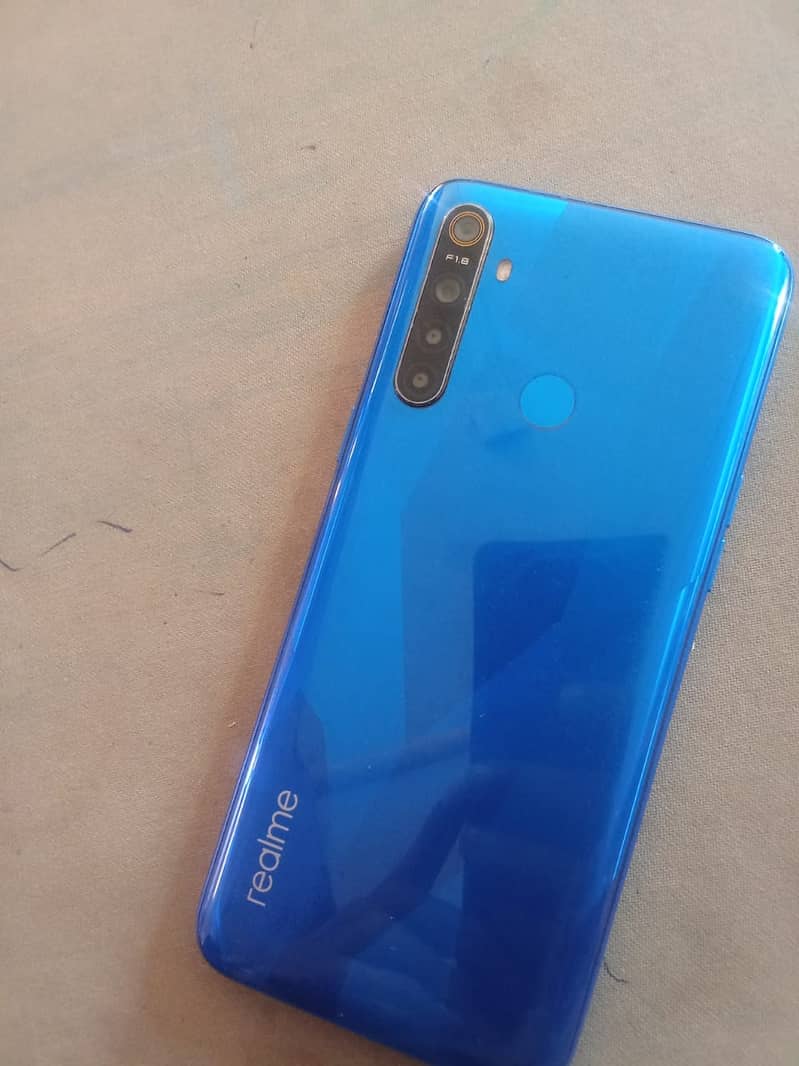 Realme 5  4 /64 2