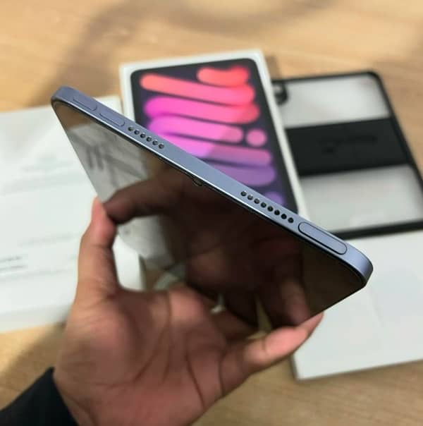 Apple iPad mini 6 ( 2021 ) ( 64GB ) With Box Charger 4