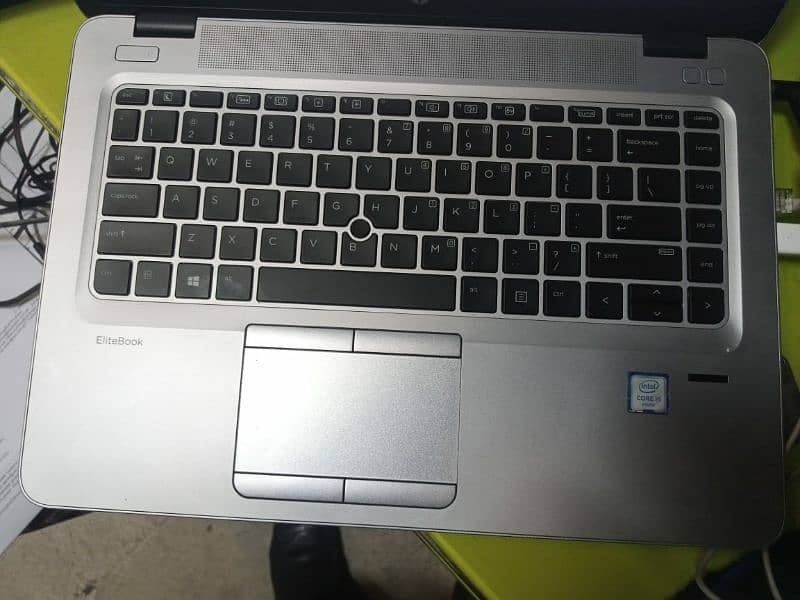 HP Elitebook 6th gen 840 g3 4