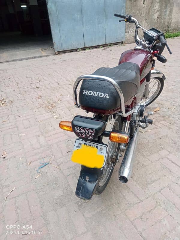 Honda CD70 3