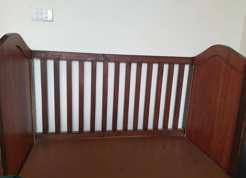 wooden baby cot 2