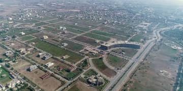 LAHORE MOTORWAY CITY KANAL PLOT 4 SELL