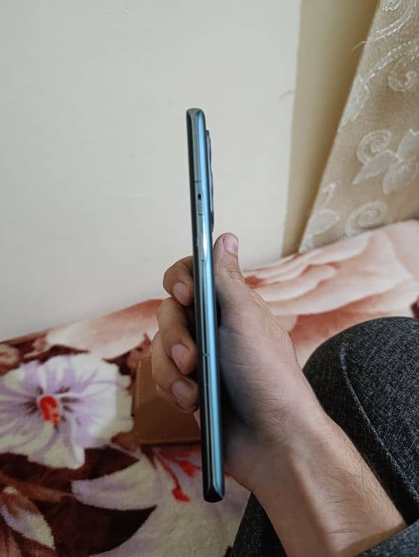 OnePlus 9 pro 256/8 GB 3