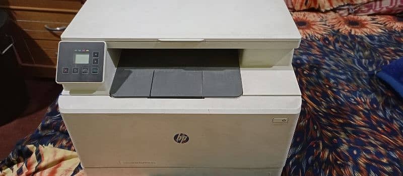 HP Color Laserjet Pro MFP M180n 0