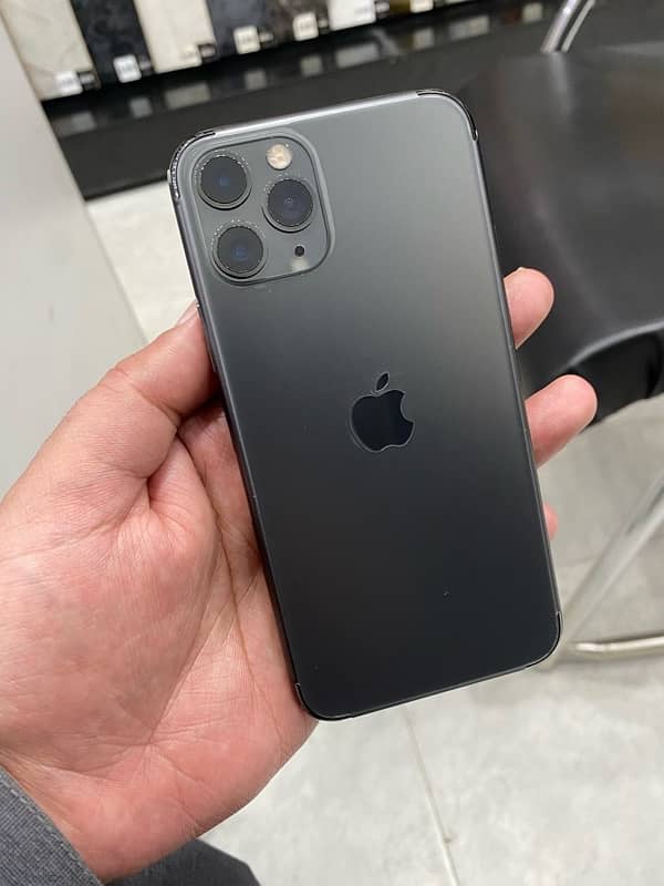 IPhone 11pro 256GB DUAL PTA 3