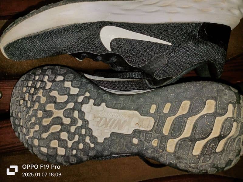 Original Nike running shoes 4