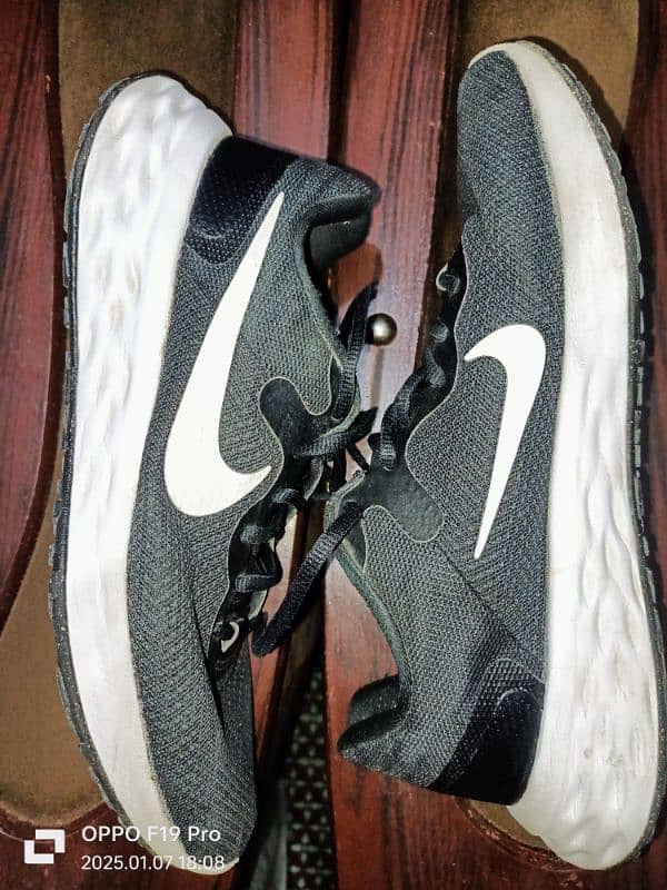 Original Nike running shoes 5