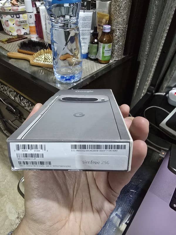 Pixel 9 Pro XL Hazel 256GB Non PTA with Box 5