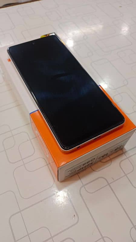 Tecno spark 10 pro   8+8  128 0