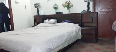 Queen size double bed set