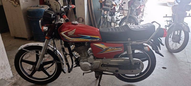 honda cg 125 self start special edition with alloyrim  tubless tyer 1