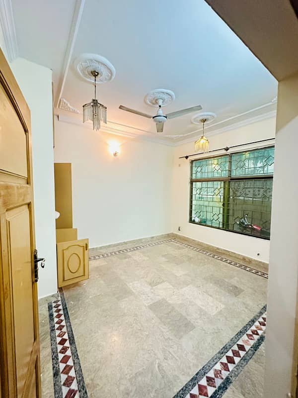 Beautiful 5 marla ground portion available for rent in g-11 Islamabad at big street, 2 bedrooms with bathrooms, drawing dining, TVL, car porch, All meters separate and water separate, near to park, near to markaz. 4