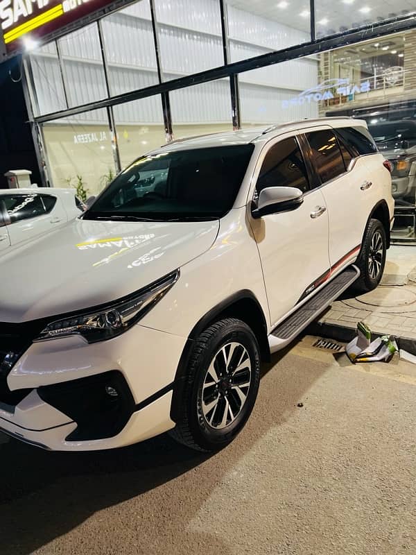 Toyota Fortuner 2021 3