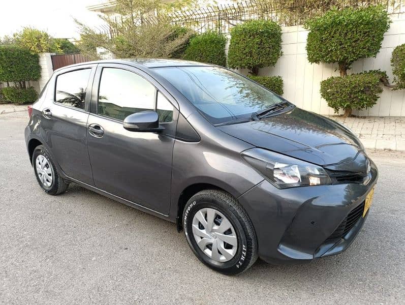 Toyota Vitz 2015 / 2018 Automatic 1.0 Mileage 49000 kms 0