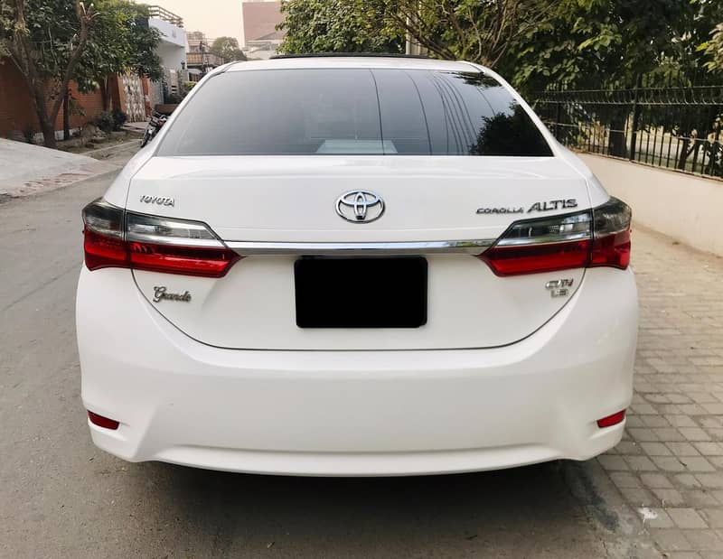 Toyota Altis Grande 2019 1