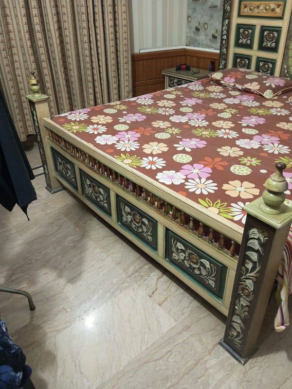 100% Wood bed dressing 2 side tables 3