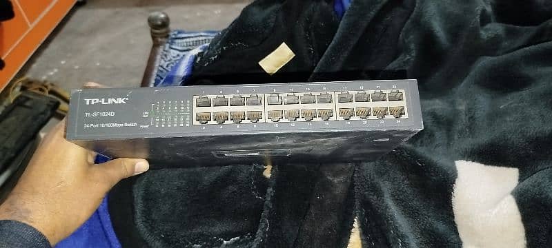 tp link switch 24 port 1