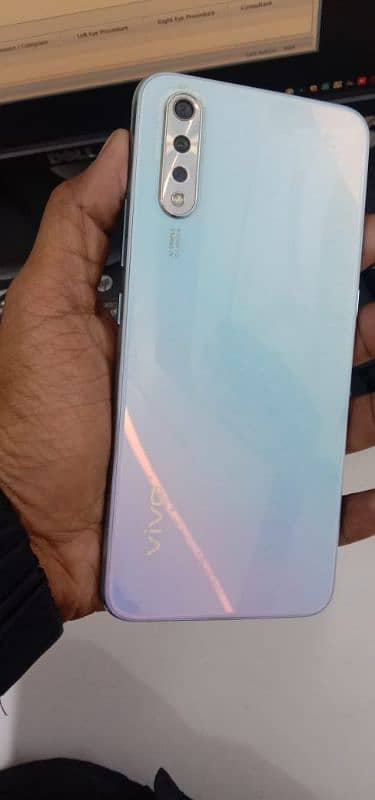 vivo s1 offical pta approved with orignal box 9