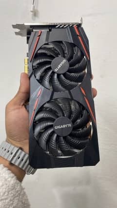 gigabyte rx 580 8gb max temp 68