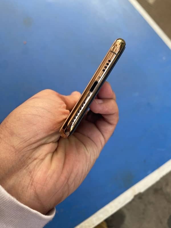 Iphone xs max 256gb PTA with box 4