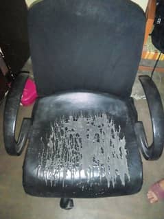 office chair in good condition