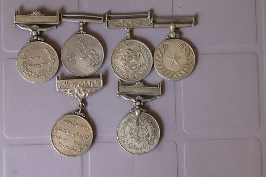 Antique Commemorative Old Medals of Pakistan 7