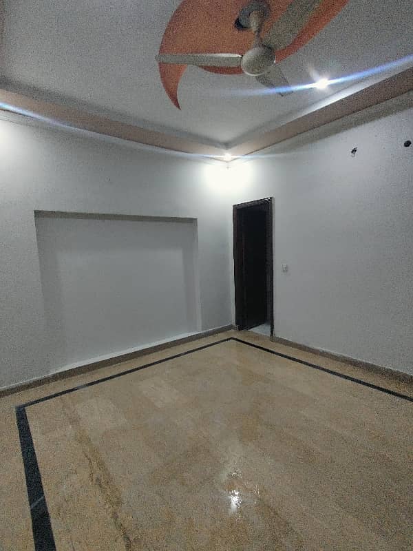 8 MARLA LOWER PORTION FOR RENT IN MILITARY ACCOUNTS MAIN COLLEGE ROAD LHR 1