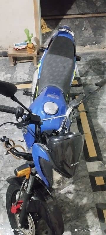 Honda CB125F 2023 3