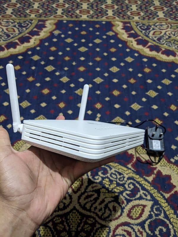 Storm fiber Router with Adapter 1