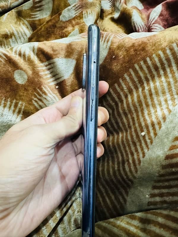 OPPO F19 0