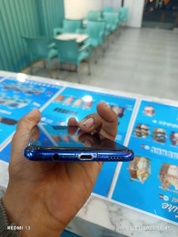 Huawei Nova 3i 4