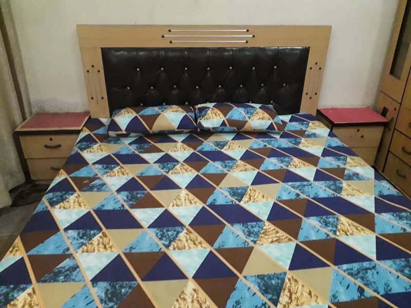 Bedset with wordrobe 0