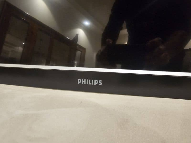 Philips LCD 32 Inch 1