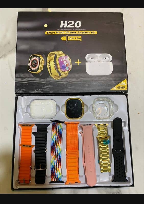 smart watch golden with airpods cash on delivery whatsapp 03285734082. 0