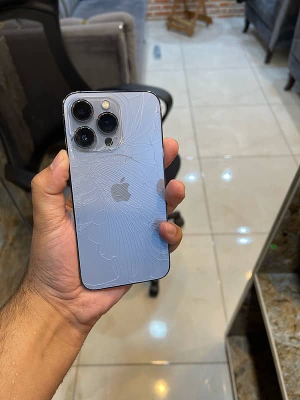 iphone 13pro 128gb pta approved 0