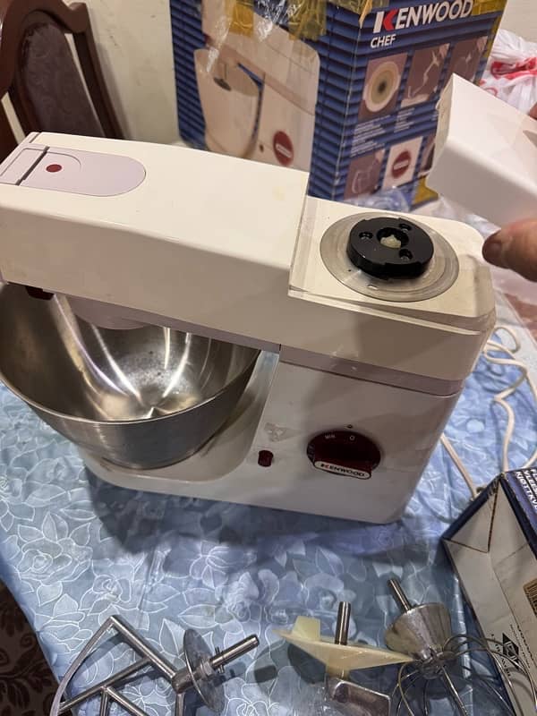 Kenwood Chef A901D - Preloved 0