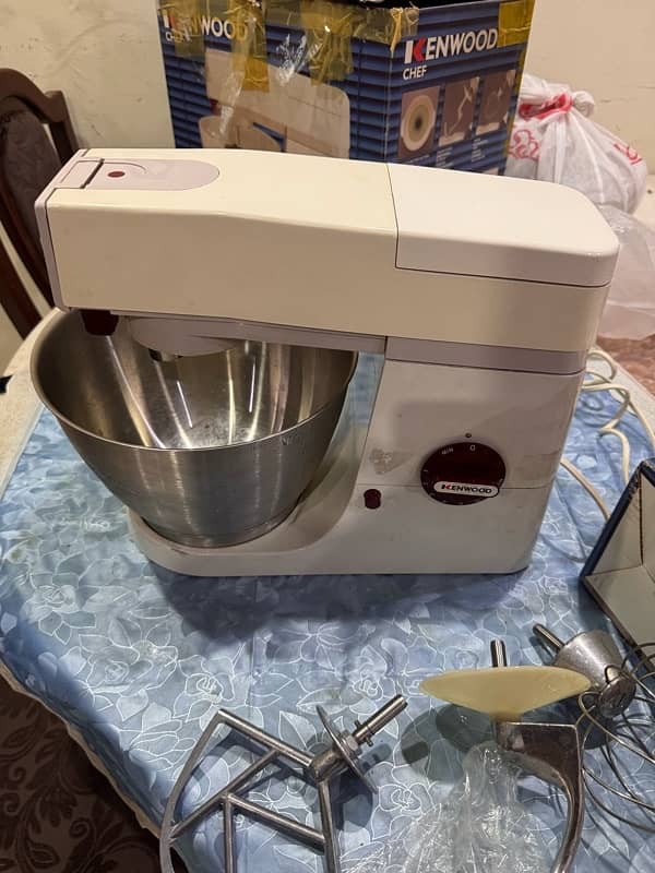 Kenwood Chef A901D - Preloved 1