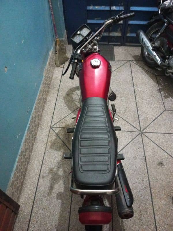 Honda CG125 for Sale - Excellent Condition, Well Maintained 7