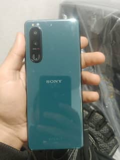 Sony Xperia 5,3 . . . 8/182