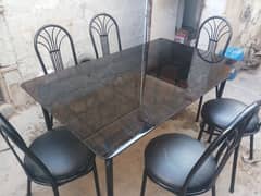 complete dinnig table good condition