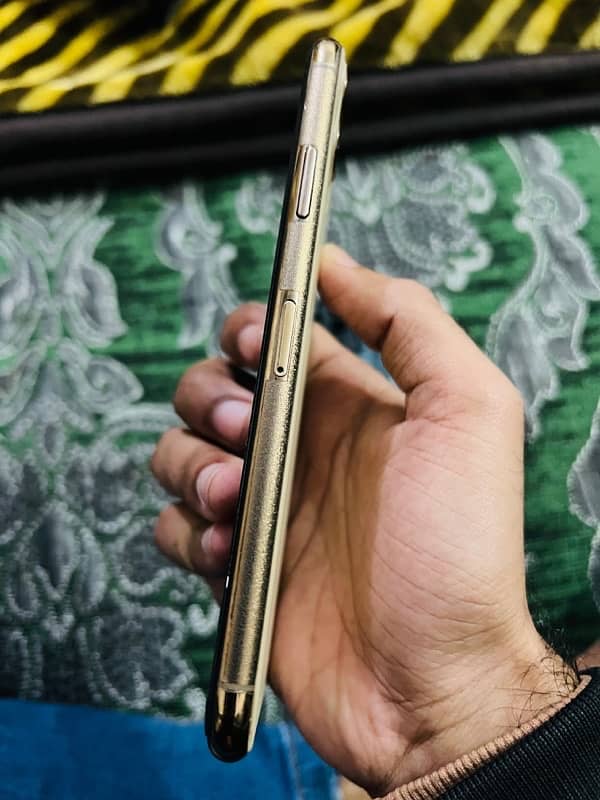 IPhone 11 Pro Max Non pta factory unlocked 8