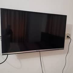 m selling my LCD in a good condition