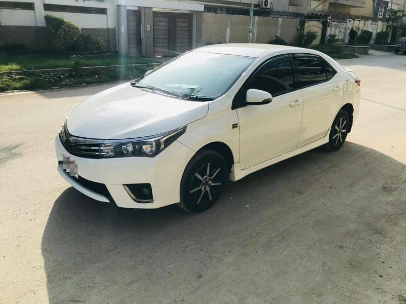 Toyota Corolla Altis 2015 1