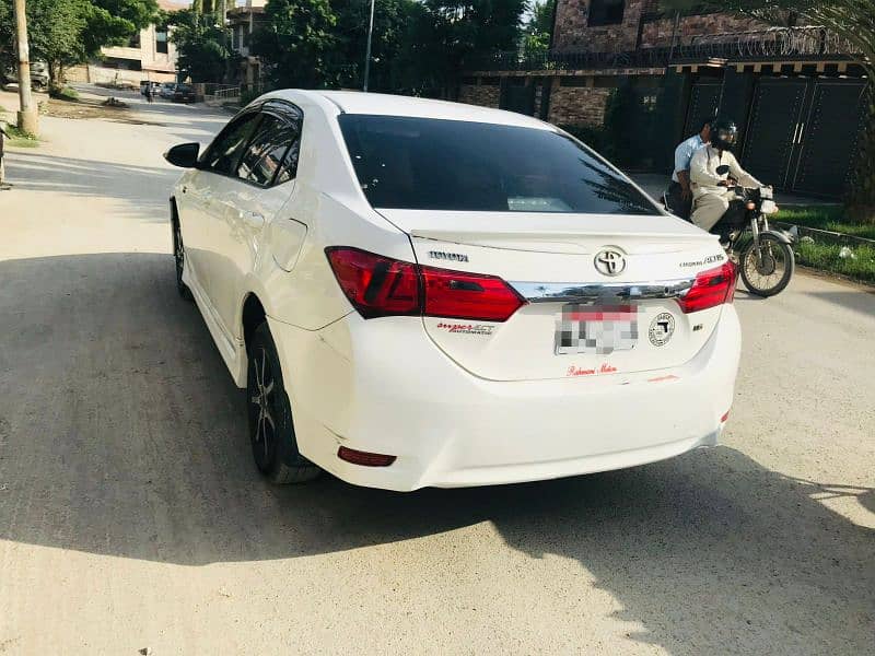 Toyota Corolla Altis 2015 3