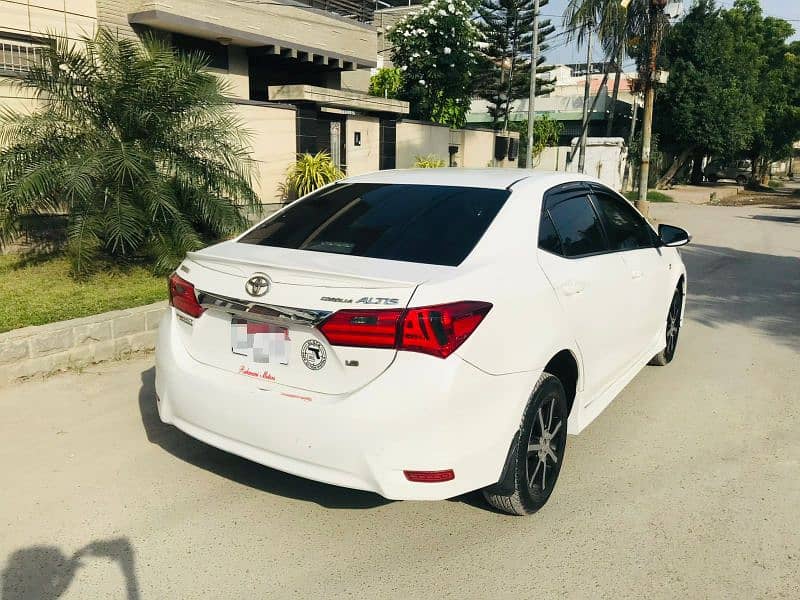 Toyota Corolla Altis 2015 4