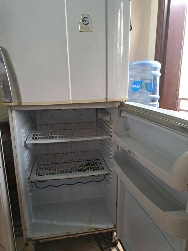 refrigerator 4