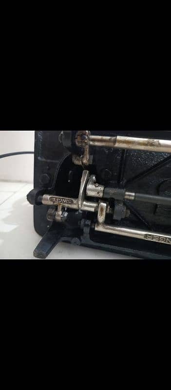 Singer sewing machine 9