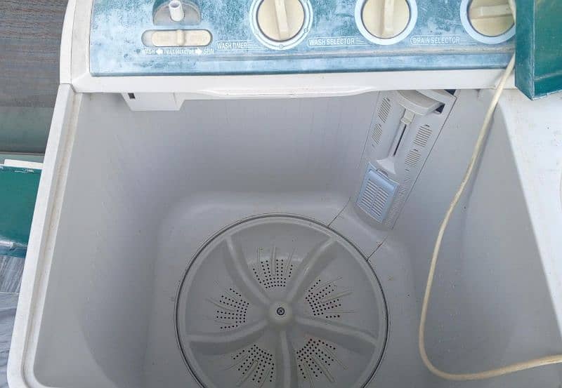 Washing machine with dryer 0