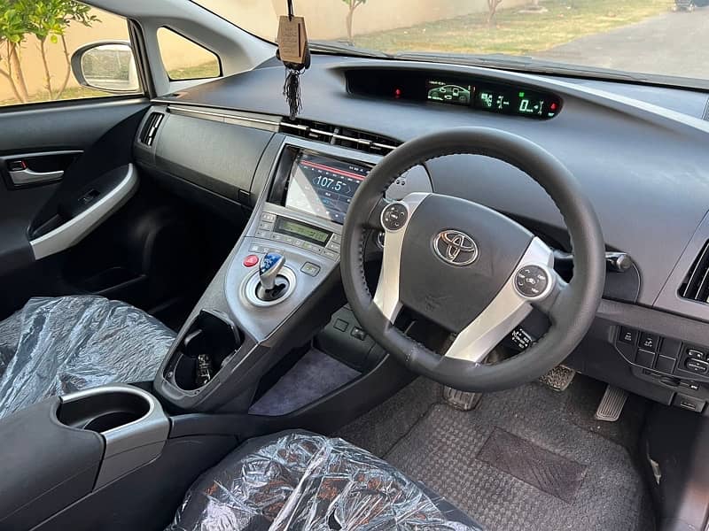 Toyota Prius 2014 S package 5