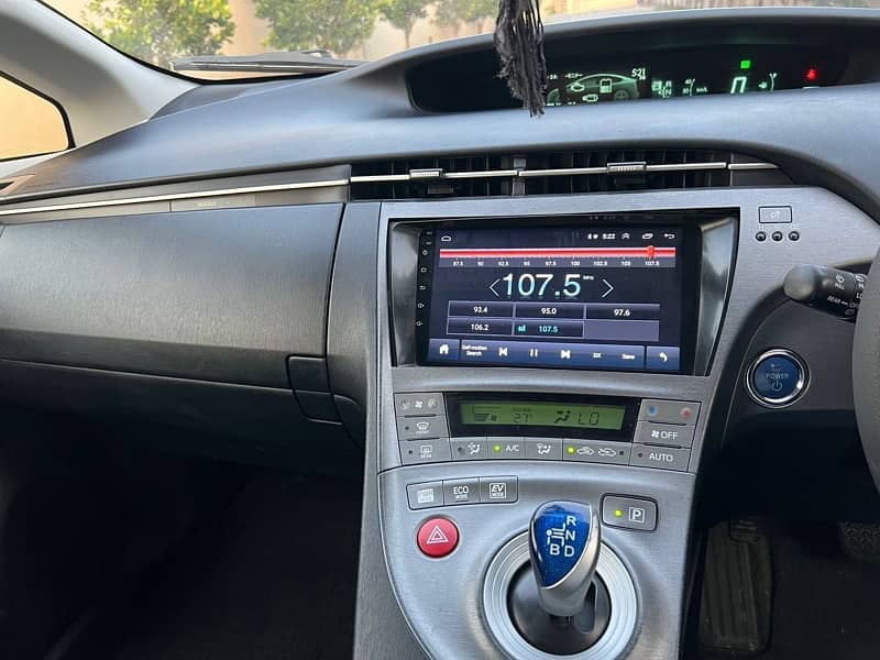 Toyota Prius 2014 S package 6